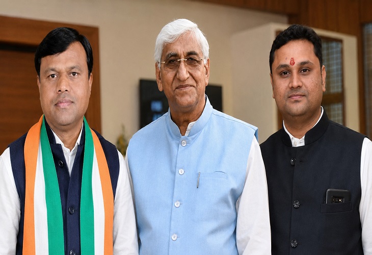 PCC की दौड़ में टीएस सिंह देव, उमेश पटेल और अन्य नेताओं के नाम की चर्चा 
