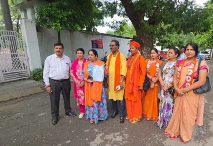 रतनपुर में साध्वी ने नगर पालिका अध्यक्ष पर लगाए गंभीर आरोप, कार्रवाई की मांग