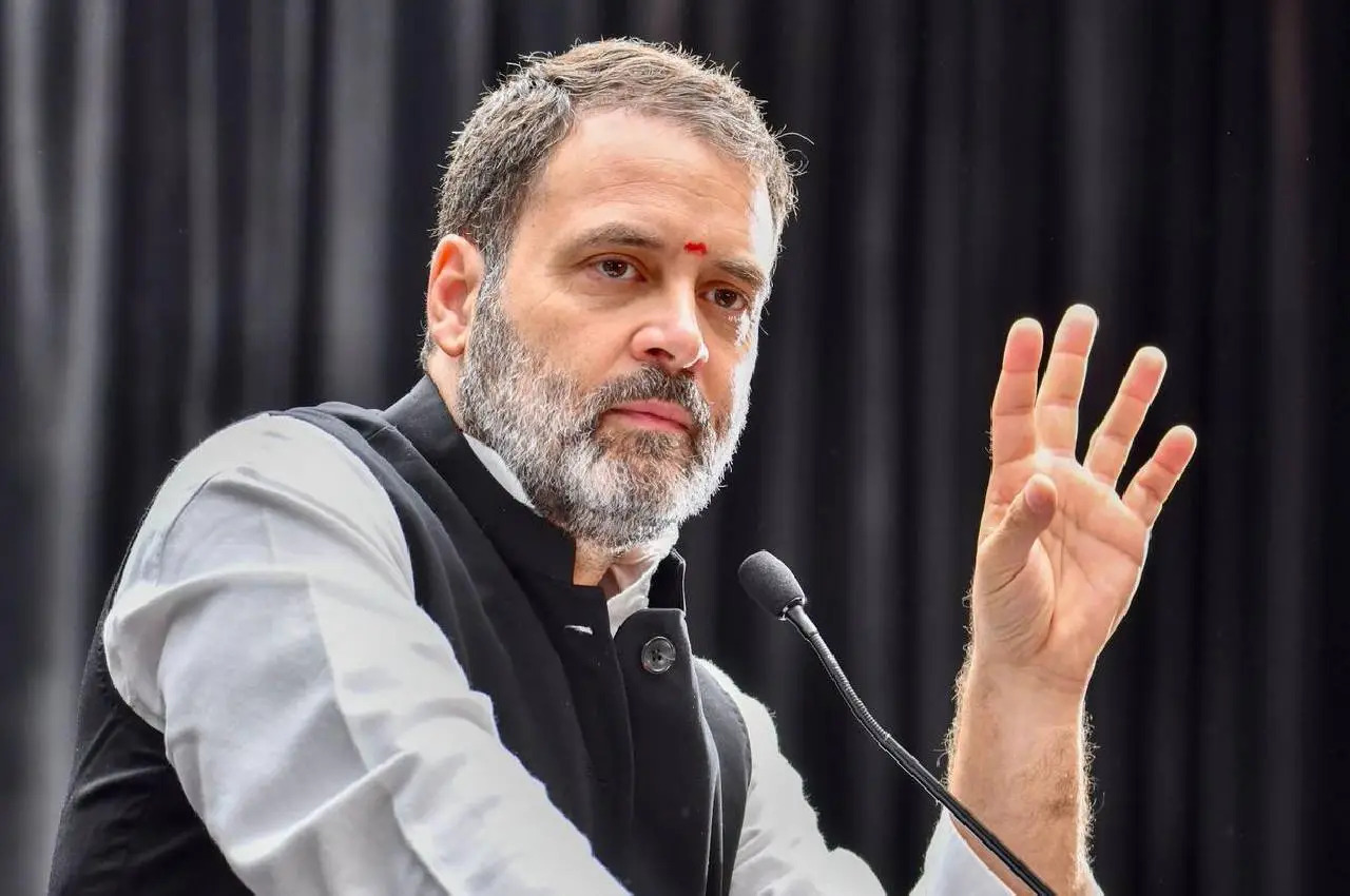 राहुल गांधी को दोहरी नागरिकता के मामले में राहत