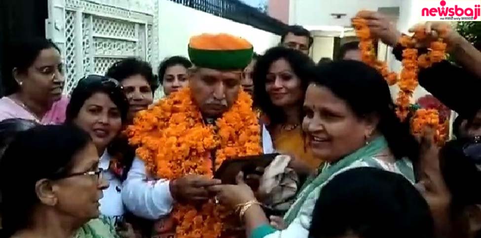 बीकानेर पहुंचने पर केंद्रीय कानून राज्यमंत्री अर्जुनराम मेघवाल का आत्मीय स्वागत हुआ.