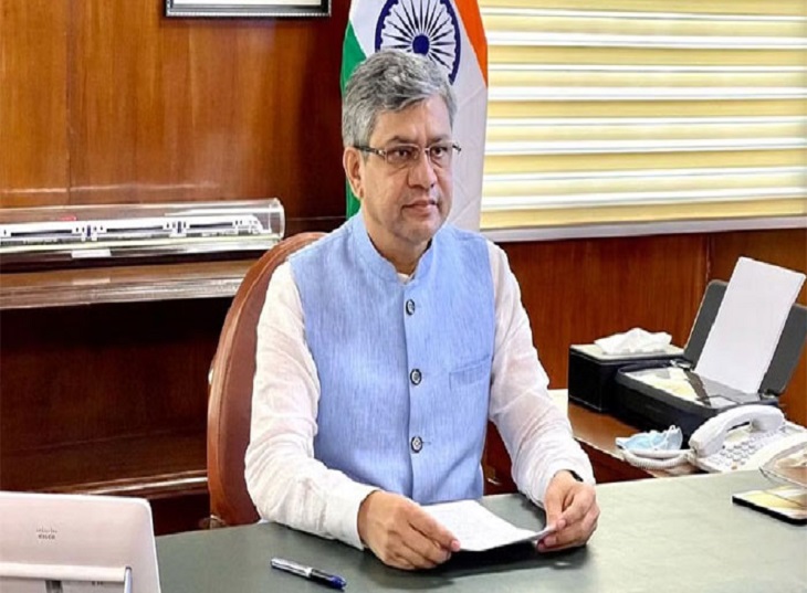 गुजरात में शुरू हुए ये प्रयोग ही भारत की डिजिटल क्रांति की नींव बने।