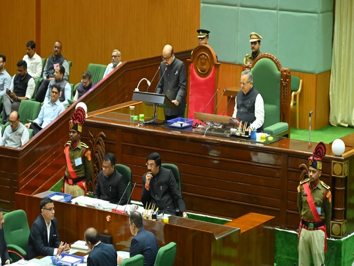 छत्तीसगढ़ विधानसभा के बजट सत्र को संबोधित करते राज्यपाल रमेन डेका