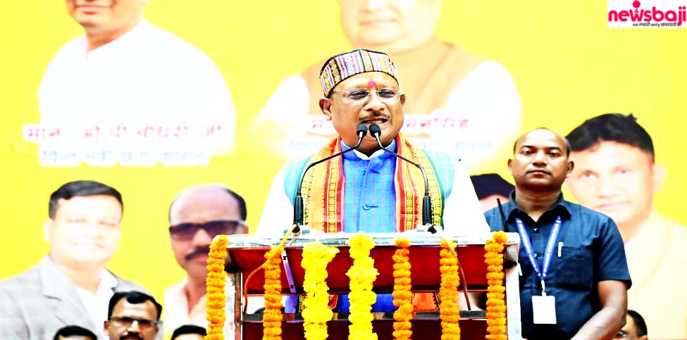 पंचायत सचिवों के नियमतीकरण को लेकर सीएम साय ने बड़ा ऐलान किया है.
