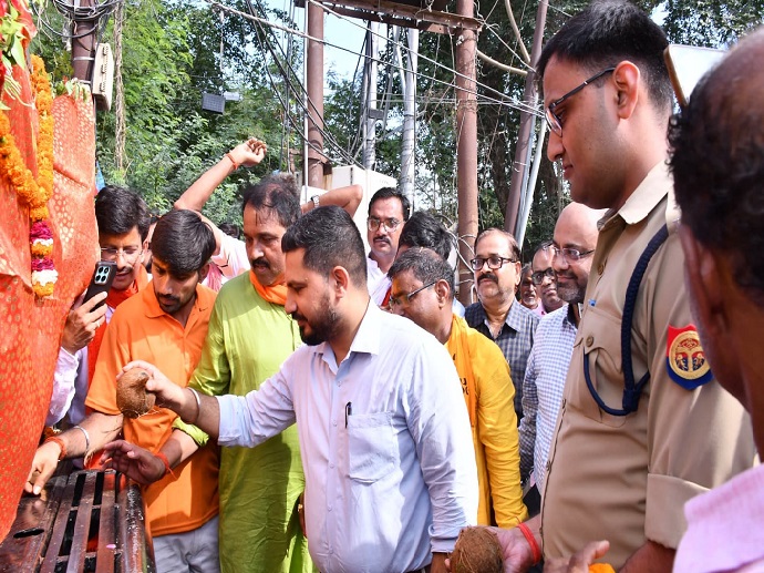 बाराबंकी से अमरनाथ यात्रियों के लिए भंडारे की सामाग्री रवाना