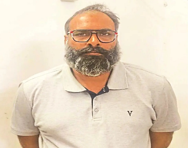 BSP नेता ने बाइक बोट स्कीम में लोगों को झांसे में फंसाया