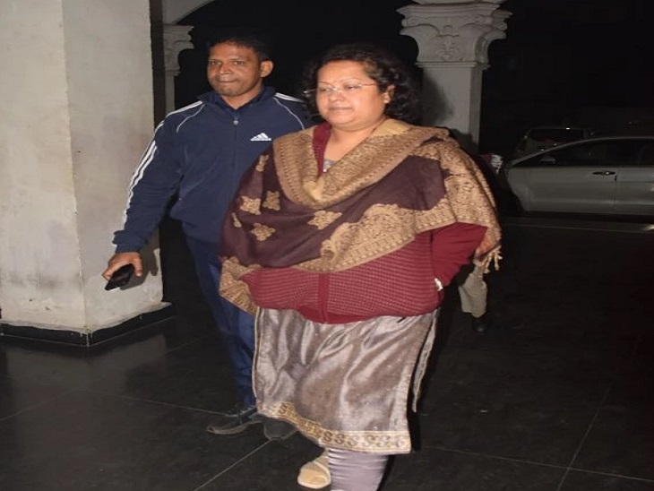 शराब घोटाले में ED ने तेज की कार्रवाई, पूर्व सीएम की उपसचिव सौम्या चौरसिया फिर से गिरफ्तार