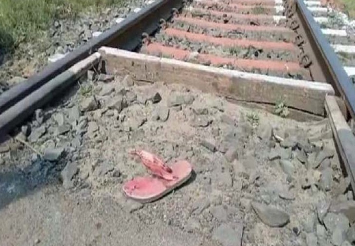 ट्रेन की चपेट में आने से 06 श्रद्धालुओं की मौत, बचाव कार्य जारी