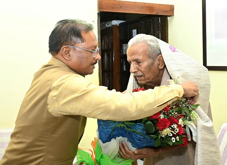 प्रसिद्ध साहित्यकार विनोद कुमार शुक्ल की तबीयत खराब